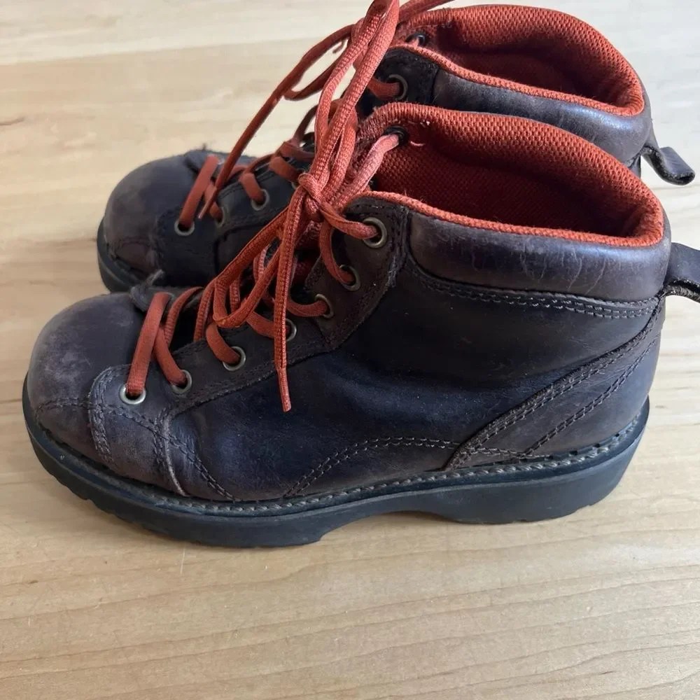 VTG women’s American Eagle Brown Leather Boots with Orange Laces - Picture 4 of 7